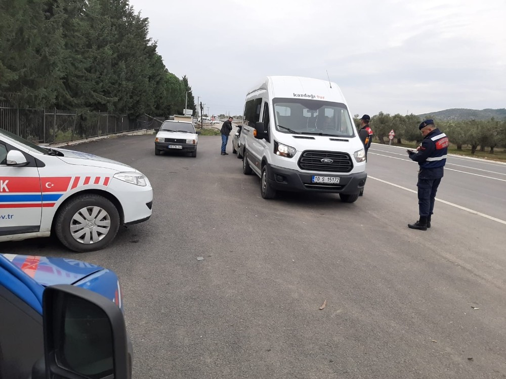 Jandarma 4 bin 350 kişiyi sorguladı 