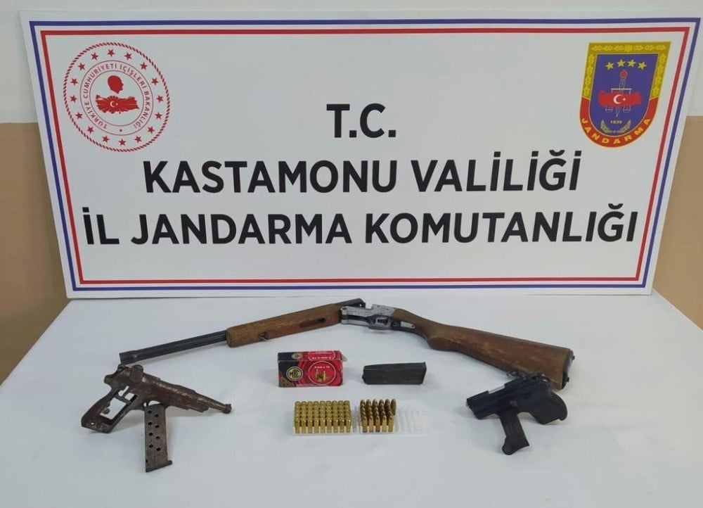 Jandarma ekiplerinden kaçak silah operasyonu 