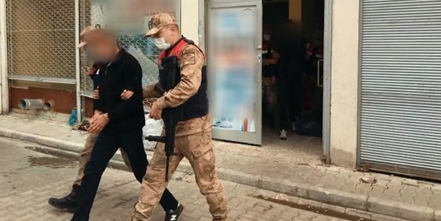 Jandarma göçmen kaçakçılarına geçit vermedi