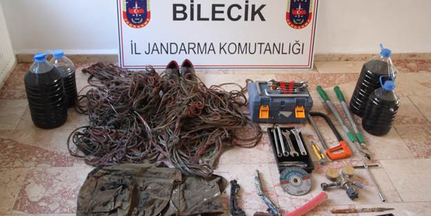 Jandarma kablo hırsızlarına göz açtırmıyor