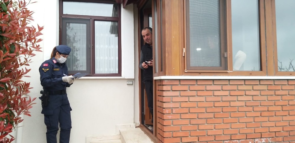 Jandarma karantina denetimlerini sürdürüyor 