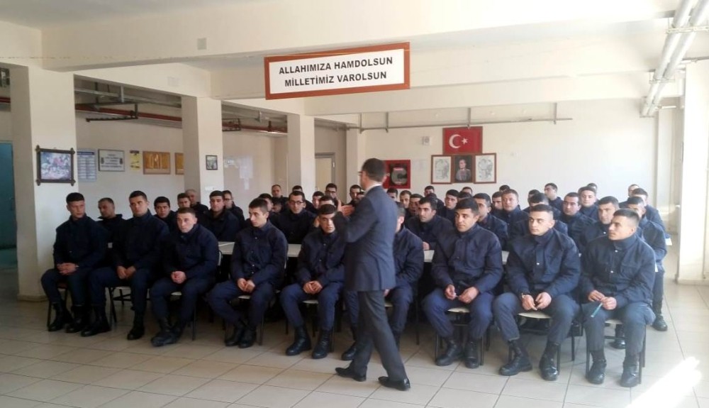 Jandarma personeli ’Kadına şiddetle mücadele’ eğitiminden geçti 