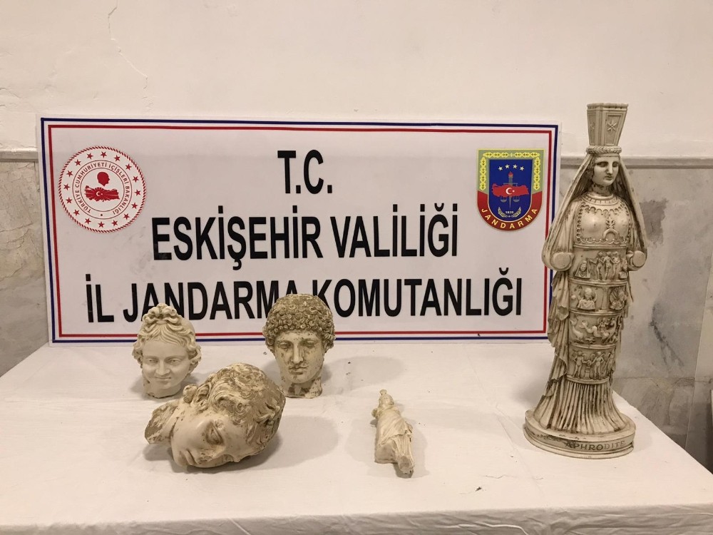 Jandarma tarihi eser kaçaklığına göz açtırmadı 