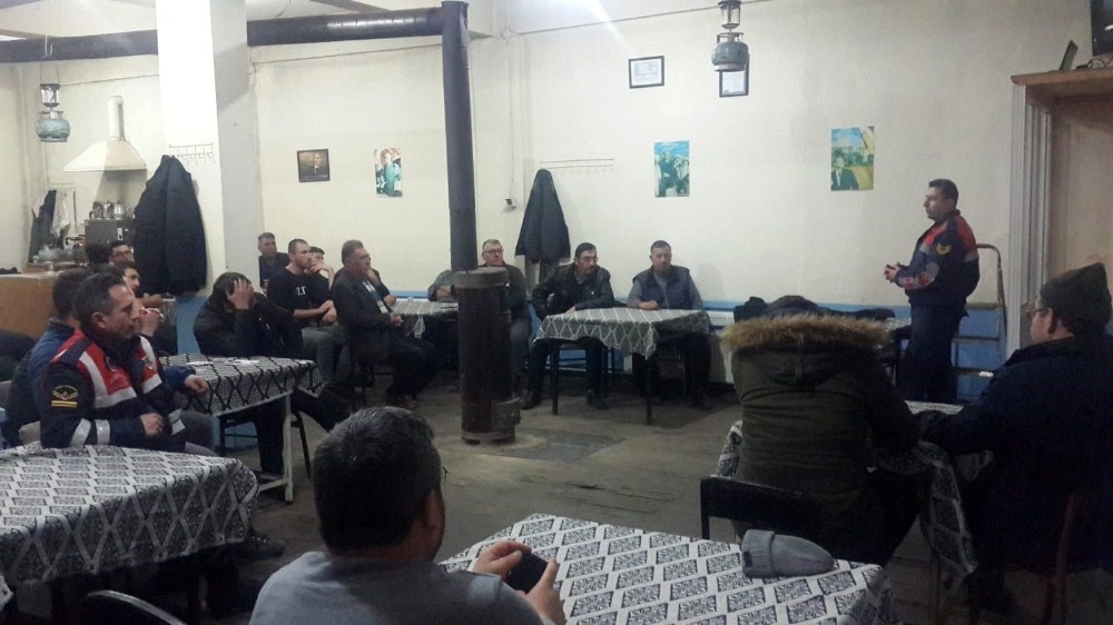 Jandarma timlerinden trafik semineri 