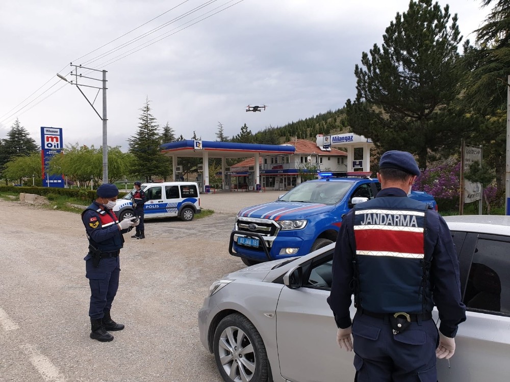 Jandarma trafik ekipleri ve trafik polislerinden 