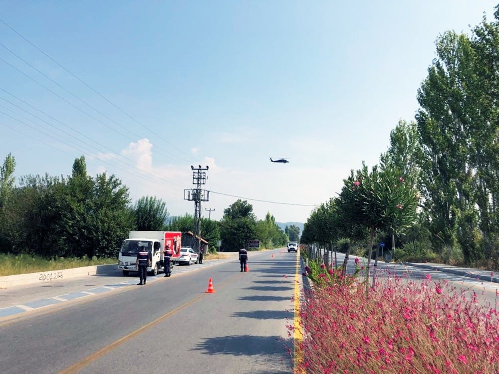 Jandarma trafikten Dalyan yoluna havadan takip 