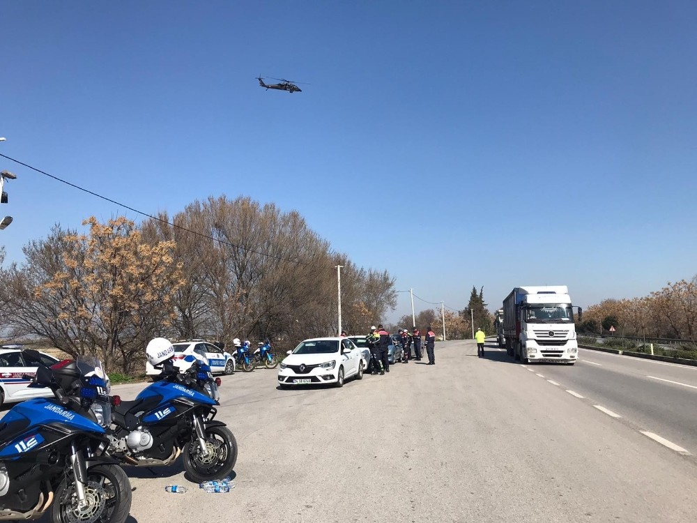 Jandarma ve emniyetten helikopter destekli uygulama 