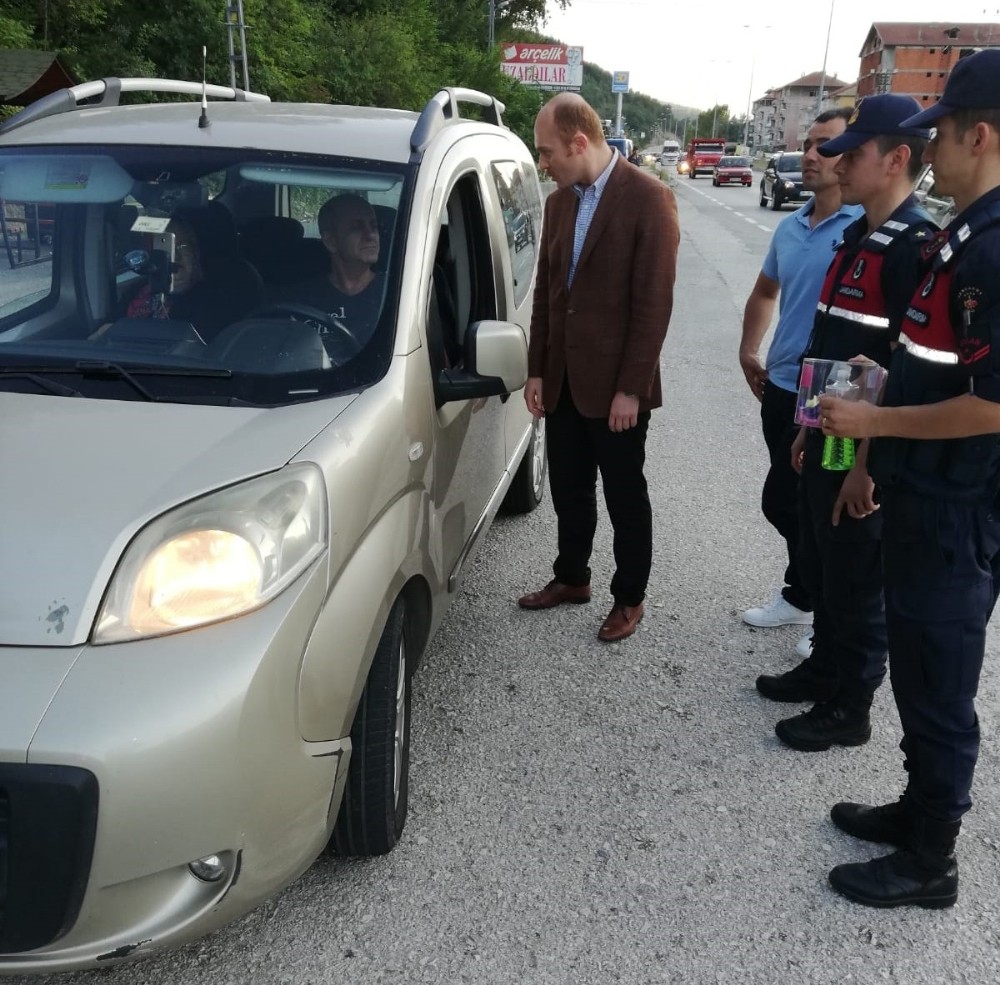 Jandarma ve polis ekiplerinden şeker gibi çevirme 