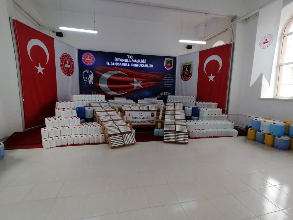 Jandarmadan 1 milyon TL’lik sahte dezenfektan operasyonu 