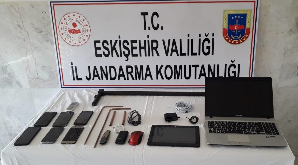 Jandarmadan kaçak kazı operasyonu: 20 gözaltı 