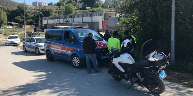 Jandarmadan kaçarken kaza yaptı