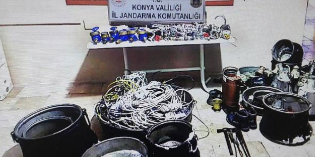 Jandarmadan kaçıp, 'hırsızlık' şüphesiyle gözaltına alındılar