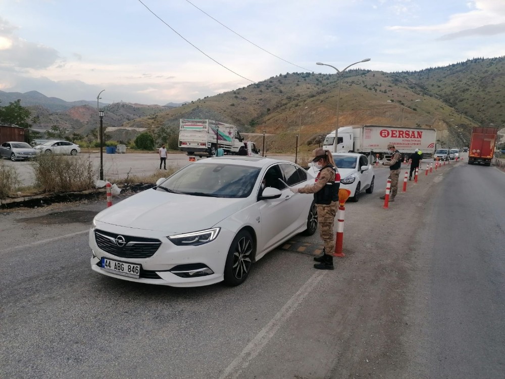 Jandarma’dan kara yolunda sıkı denetim 