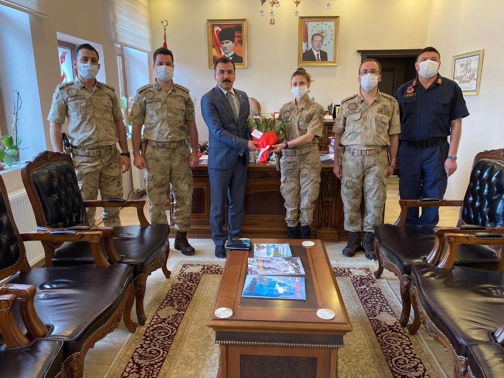 Jandarmadan Kaymakam Koşal’a nezaket ziyareti 