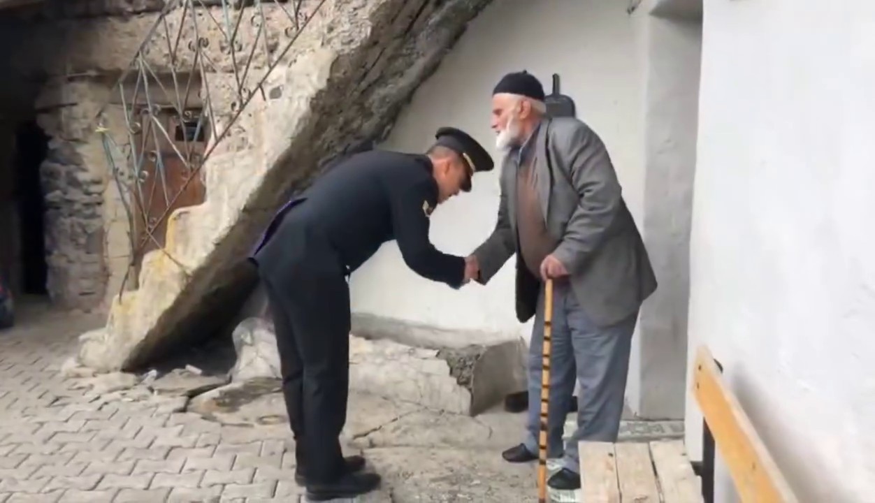 Jandarmadan saygı ve vefa ziyaretleri