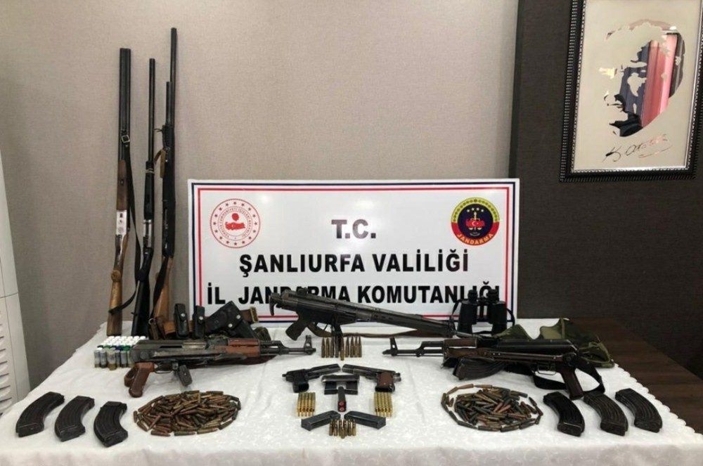 Jandarmadan silah kaçakçılarına operasyon: 3 gözaltı 