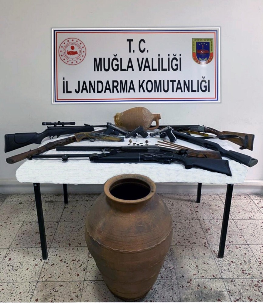 Jandarmadan silah ve tarihi eser operasyonu 