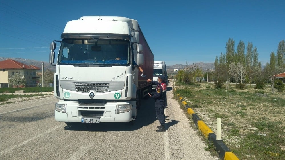 Jandarmadan takograf, yetki belgesi ve tonaj kontrolü 