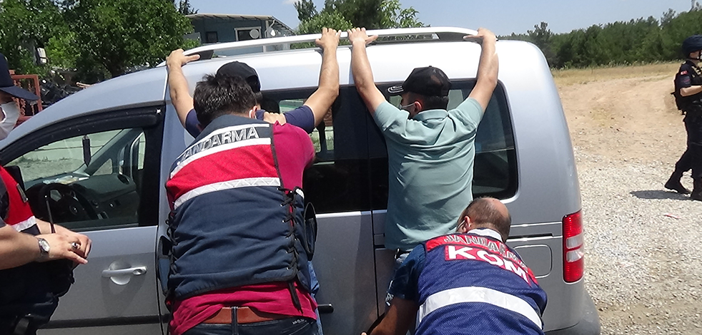 Jandarmadan tarihi eser kaçakçılarına operasyon: 732 parça tarihi eser ele geçirildi