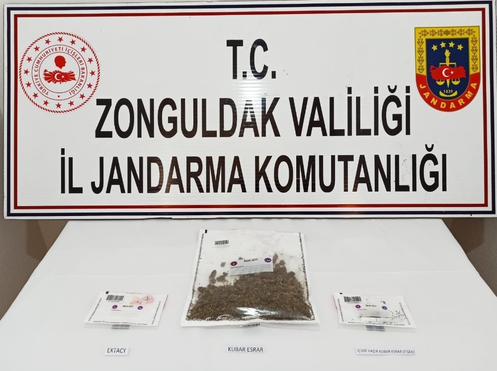 Jandarmadan uyuşturucu operasyonu; 3 gözaltı 