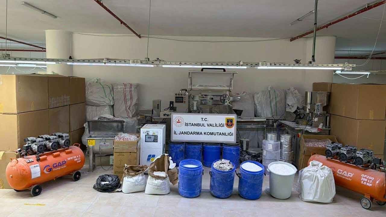 Çatalca'da uyuşturucu imalathanesine baskın: 1,5 milyon zehir hapı ele geçirildi!