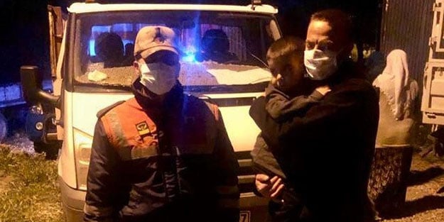 Jandarmayı alarma geçiren 4 yaşındaki minik uyurken bulundu