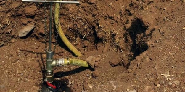 Jandarmayı görünce hepsini bırakıp kaçtılar!