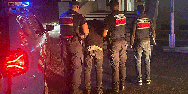 ‘Jandarmayım’ dedi! Yakayı ele verdi