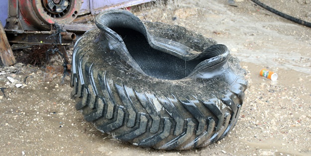 Jant tamiri sırasında lastik patladı: 1 ölü, 1 yaralı