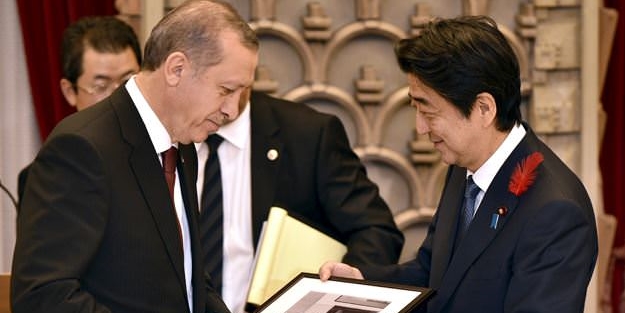 Japon Başbakan'dan Erdoğan'ı duygulandıran hediye!