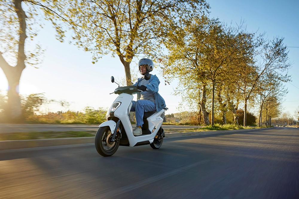 Japon markadan bir ilk! İki tekerlekli elektrikli aracı EM1 e: Türkiye’de