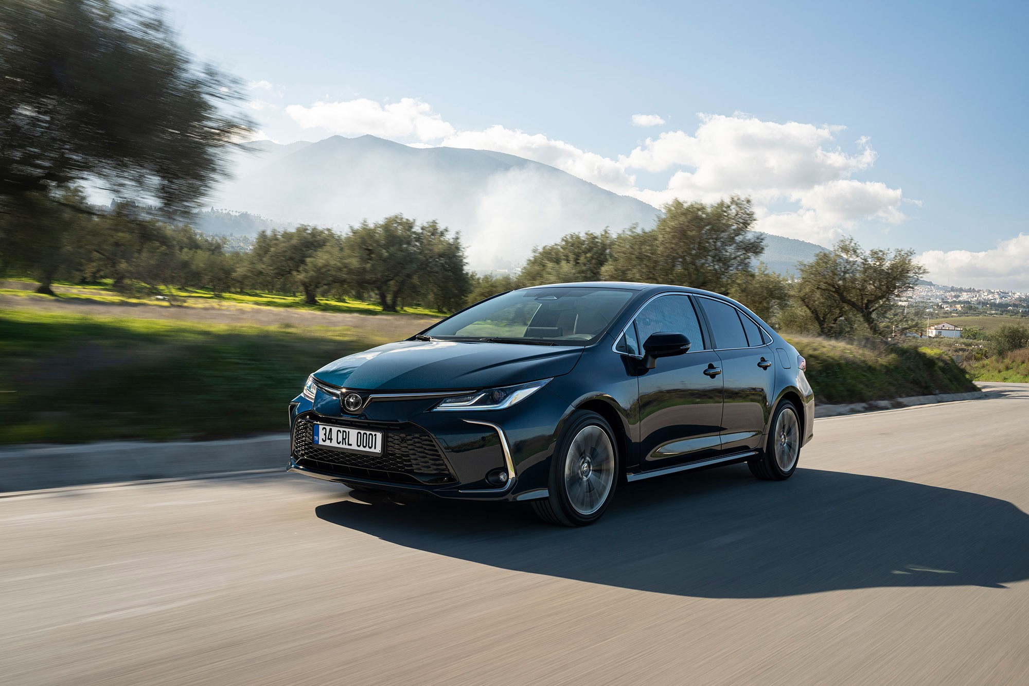 Japon markanın efsane modeli yenilendi! İşte satışlarda rekor kıran ve yeni versiyon eklenen otomobilin fiyatı!