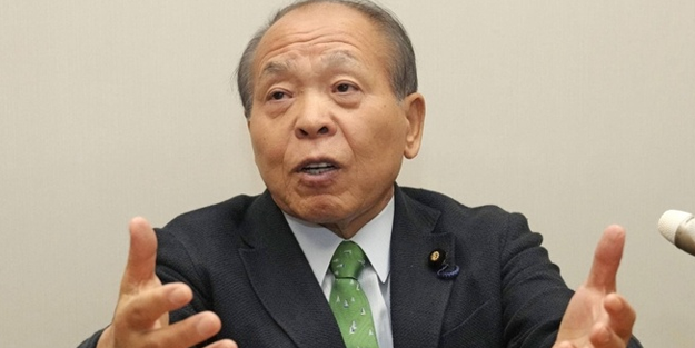 Japon milletvekili Rusya'ya gittiği için partisinden ihraç edildi