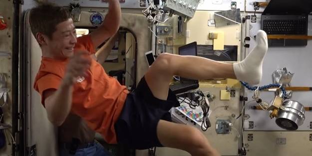 Japon milyarder uzaydan döndü!