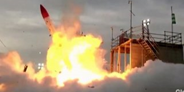 Japonya'da uzaya fırlatılan roket 4 saniye sonra patladı