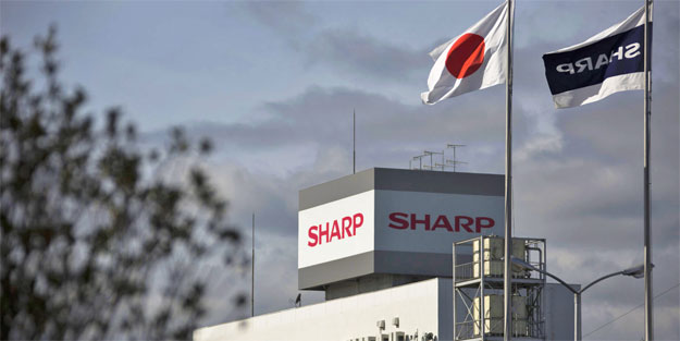 Japonya'da bir ilk: Sharp satıldı!