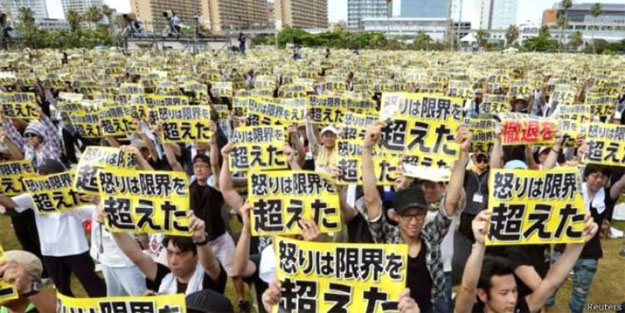 Japonya'da büyük ABD protestosu