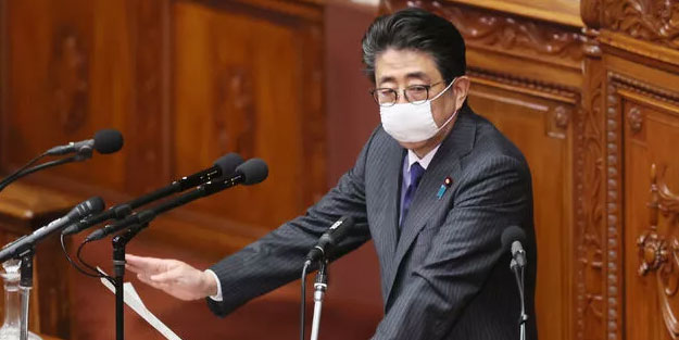 Japonya'da her eve iki maske