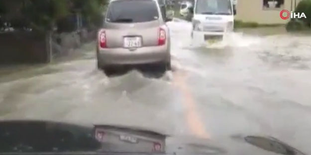 Japonya'da sel felaketi! 800 bin kişi tahliye edildi