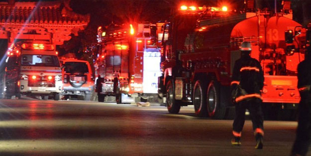 Japonya'da yangın faciası: 3 itfaiyeci ve 1 polis öldü