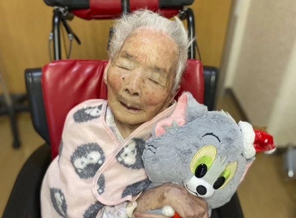 Japonya'nın "en yaşlısı" hayatını kaybet
