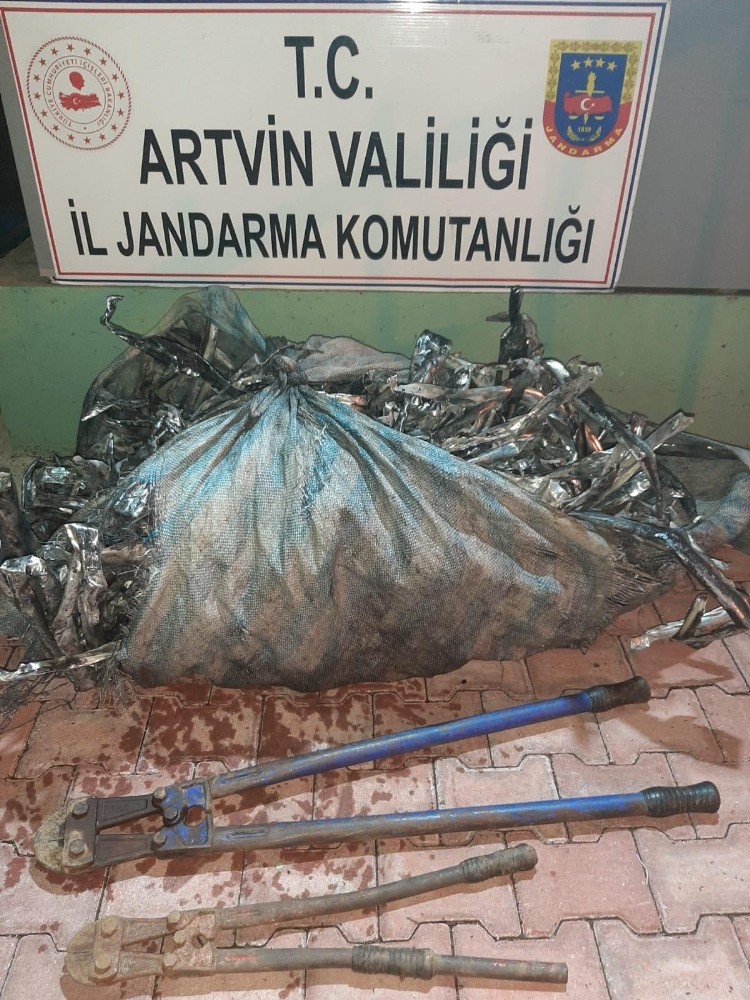 JASAT kablo hırsızlarını 24 saatte yakaladı 
