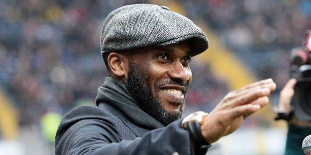 Jay Jay Okocha Kadıköy'e geliyor!