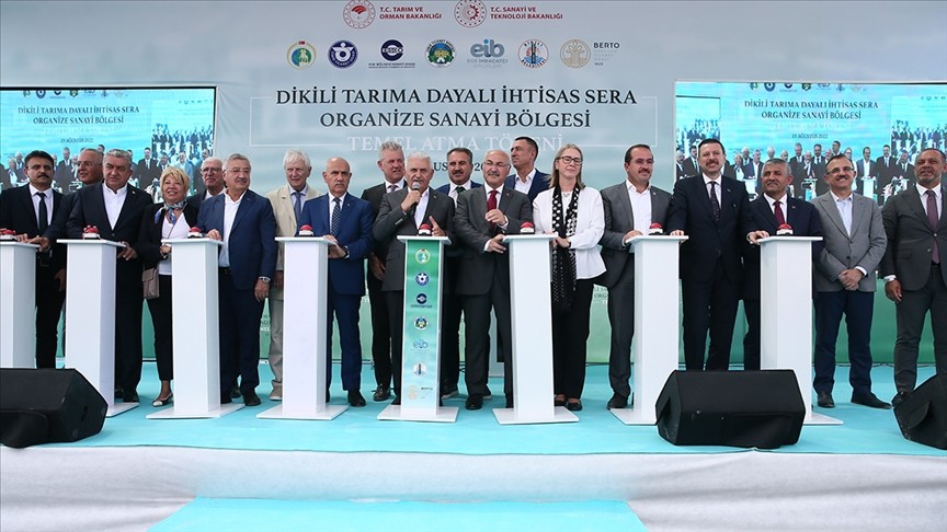 Jeotermal ısıtmalı serasının temeli atıldı