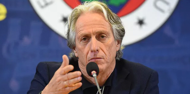 Jesus, ilk neşteri vurdu! Yıldız isimle yollar ayrılıyor...