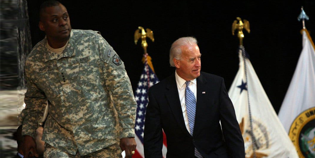 ABD tarihinde ilk defa siyahi savunma bakanı atandı