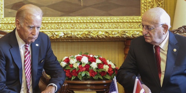 Joe Biden’a Meclis ziyaretinde manidar hediye