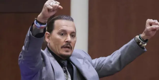 Johnny Deep çocukluğunu anlattı! Annesiyle ilgili itirafları gündeme bomba gibi düştü