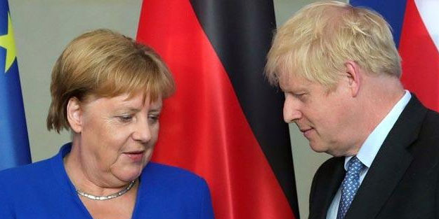 Johnson ve Merkel Libya'yı görüştü