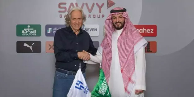 Jorge Jesus tarih yazdı! Uzatma kararı aldı